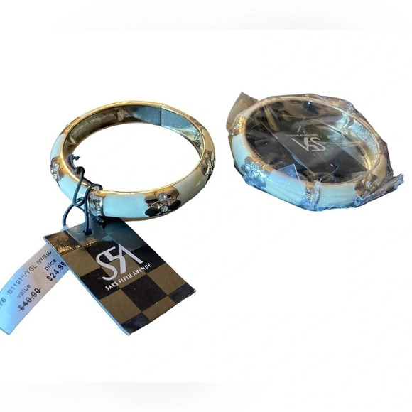 SAKS FIFTH AVENUE Cream/Gold Accents Hinged Bangle Bracelet New In Packaging NWT - Picture 5 of 6